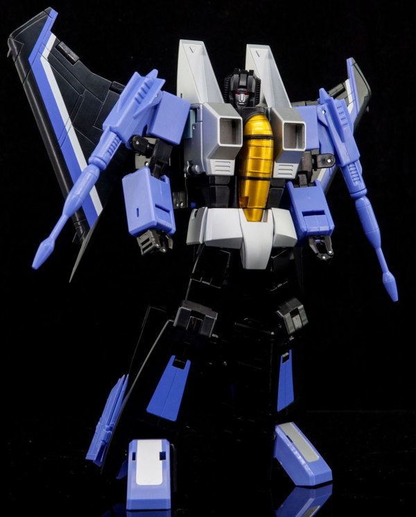 Maketoys Reveals Unofficial Masterpiece Skywarp And Thundercracker 05 (5 of 16)